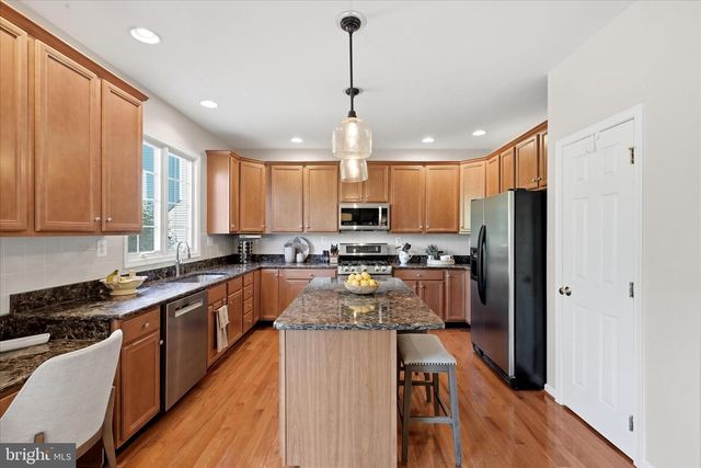 22806 OATLANDS GROVE PL, Ashburn, VA 20148