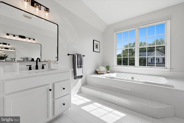 22806 OATLANDS GROVE PL, Ashburn, VA 20148
