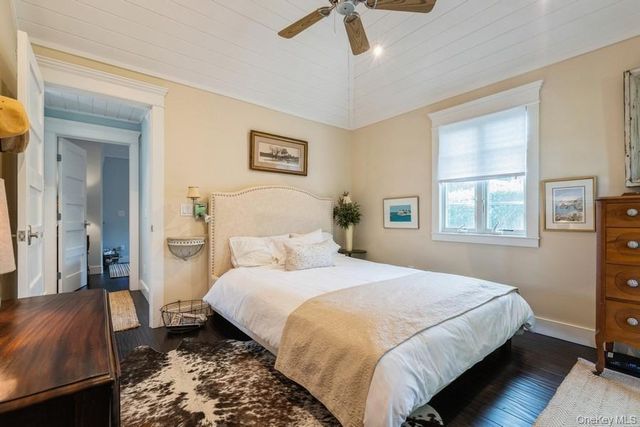 56 Lamb Avenue, Quogue, NY 11959