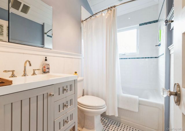 56 Lamb Avenue, Quogue, NY 11959