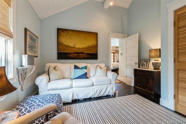 56 Lamb Avenue, Quogue, NY 11959