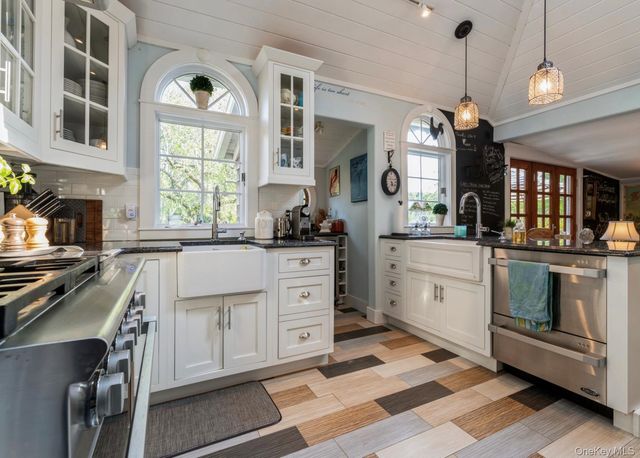 56 Lamb Avenue, Quogue, NY 11959