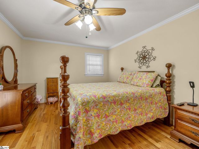 170 Oak Ridge Drive, Jonesville, SC 29353