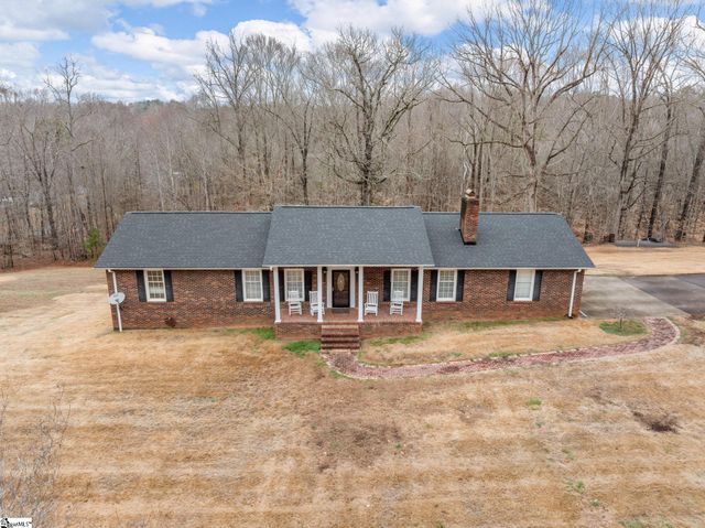 170 Oak Ridge Drive, Jonesville, SC 29353
