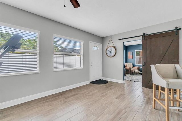 6860 14TH WAY S, St Petersburg, FL 33705