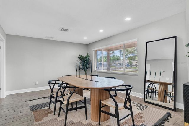 6860 14TH WAY S, St Petersburg, FL 33705