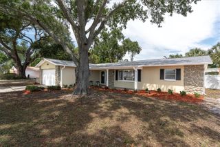 6860 14TH WAY S, St Petersburg, FL 33705
