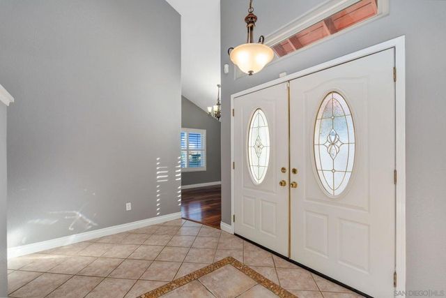 10117 Diamond Head Ct., Spring Valley, CA 91977