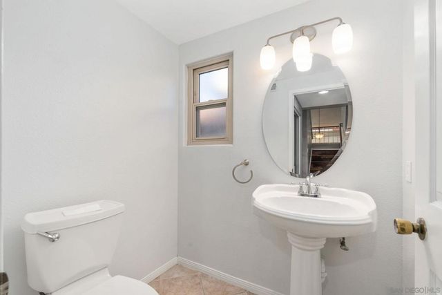 10117 Diamond Head Ct., Spring Valley, CA 91977