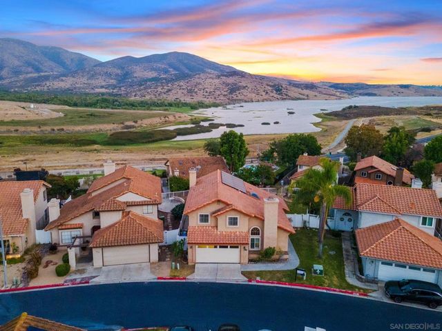 10117 Diamond Head Ct., Spring Valley, CA 91977