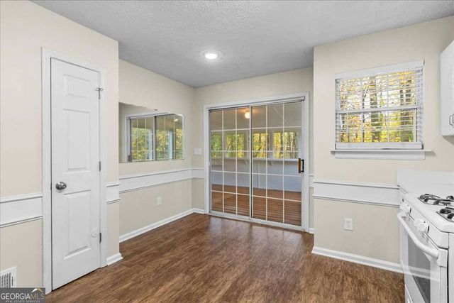 1460 Flattail Run, Lawrenceville, GA 30043