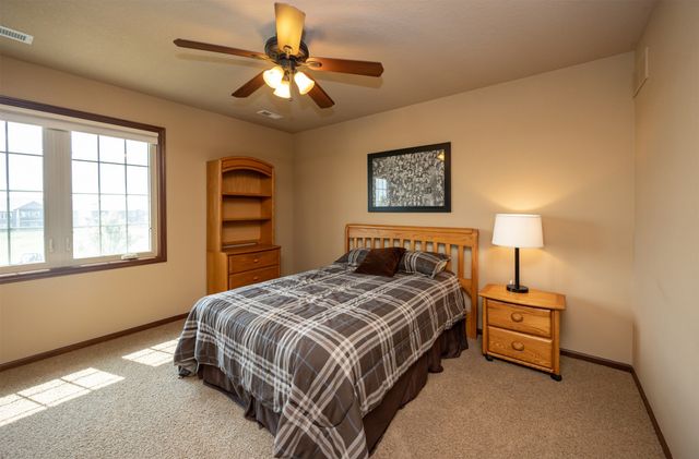 1325 NE 47th Street, Ankeny, IA 50021