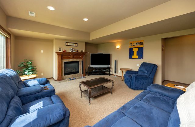 1325 NE 47th Street, Ankeny, IA 50021