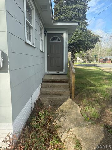 303 3rd SE, Aliceville, AL 35442