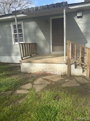 303 3rd SE, Aliceville, AL 35442