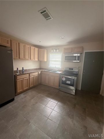 303 3rd SE, Aliceville, AL 35442