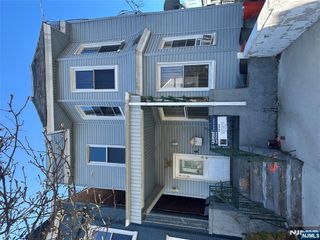 319 21st Street, Union City, NJ 07087