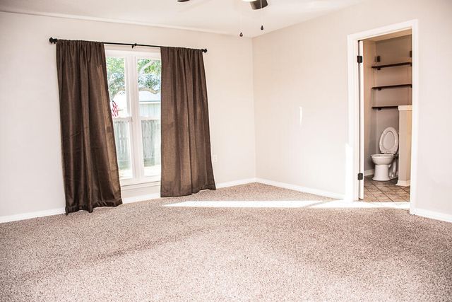 17 8th Avenue, Shalimar, FL 32579