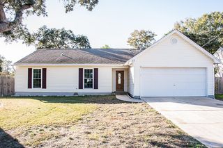 17 8th Avenue, Shalimar, FL 32579