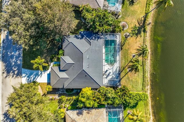 11283 LONGSHORE WAY E, Naples, FL 34119