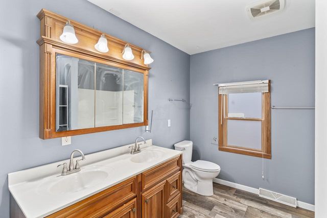 914 W BREWSTER STREET, Appleton, WI 54914