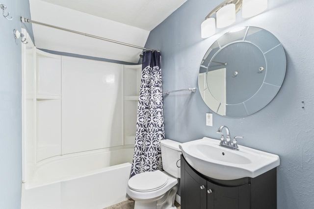 914 W BREWSTER STREET, Appleton, WI 54914