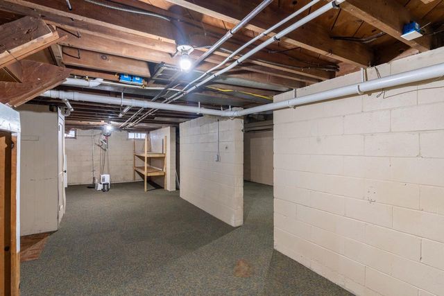 914 W BREWSTER STREET, Appleton, WI 54914