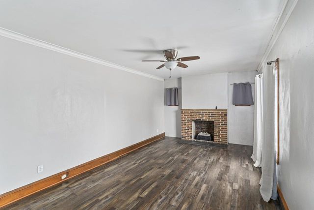 914 W BREWSTER STREET, Appleton, WI 54914