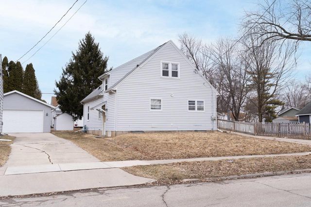 914 W BREWSTER STREET, Appleton, WI 54914