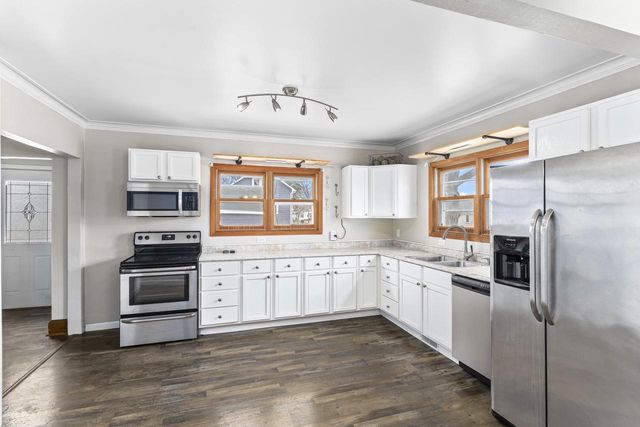 914 W BREWSTER STREET, Appleton, WI 54914