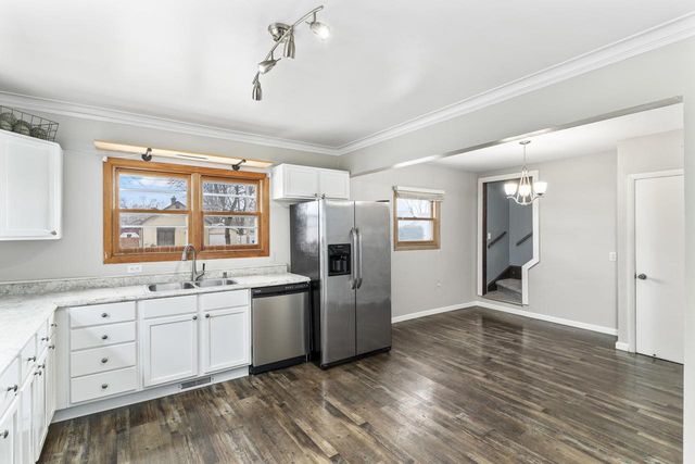 914 W BREWSTER STREET, Appleton, WI 54914