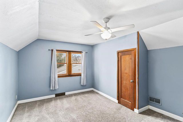 914 W BREWSTER STREET, Appleton, WI 54914