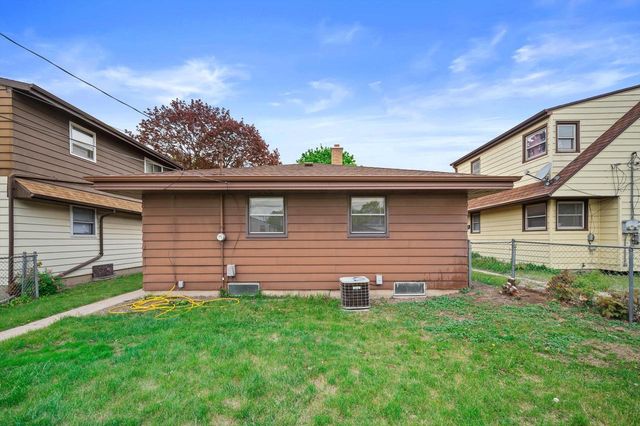 5714 98th STREET, Milwaukee, WI 53225