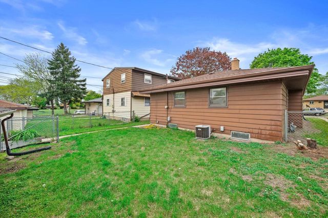 5714 98th STREET, Milwaukee, WI 53225