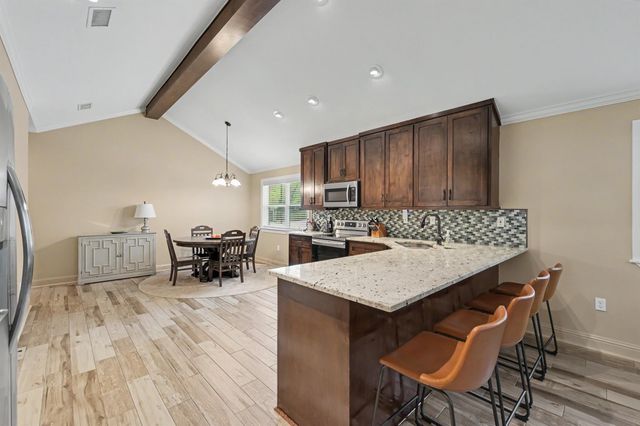 9589 Thousand Oaks Loop, Montgomery, TX 77316