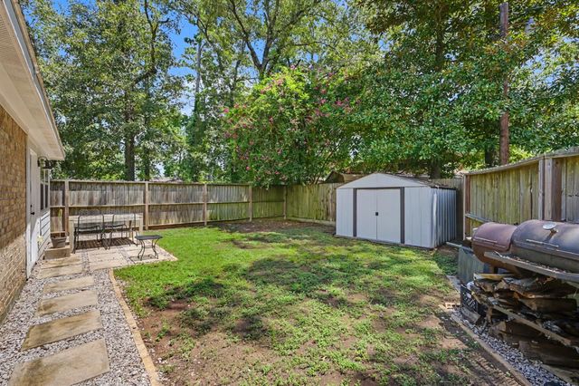 9589 Thousand Oaks Loop, Montgomery, TX 77316