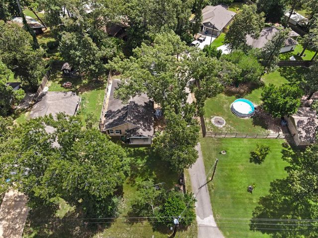 9589 Thousand Oaks Loop, Montgomery, TX 77316
