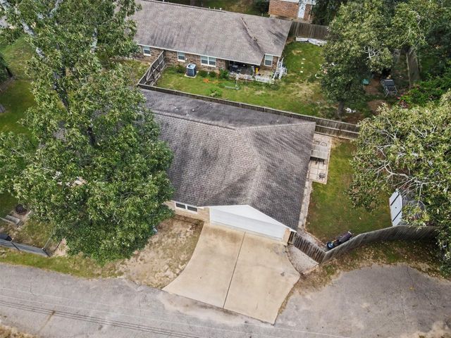 9589 Thousand Oaks Loop, Montgomery, TX 77316