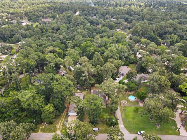 9589 Thousand Oaks Loop, Montgomery, TX 77316