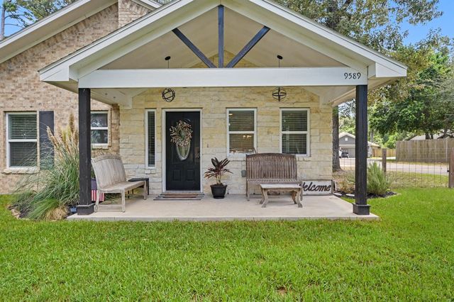 9589 Thousand Oaks Loop, Montgomery, TX 77316