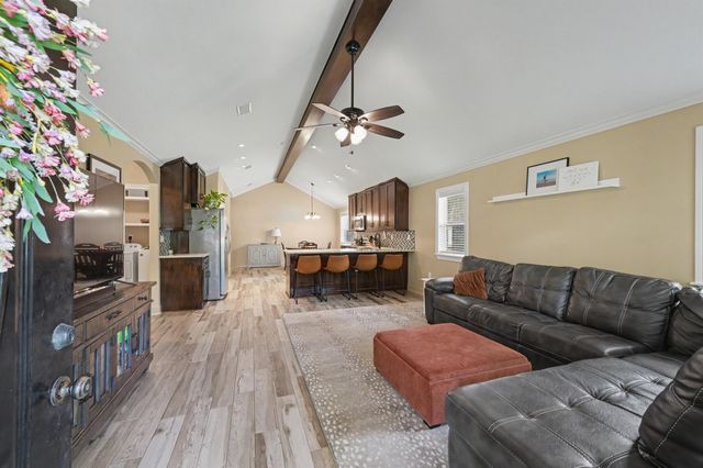 9589 Thousand Oaks Loop, Montgomery, TX 77316