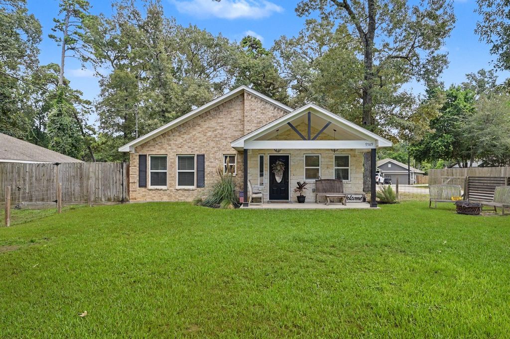 9589 Thousand Oaks Loop, Montgomery, TX 77316