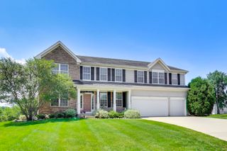 7 Fairhaven Court, Lake In The Hills, IL 60156