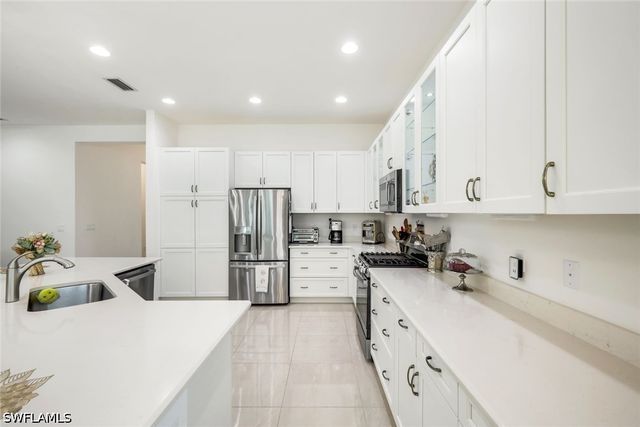 28604 Moraga LN, Bonita Springs, FL 34135