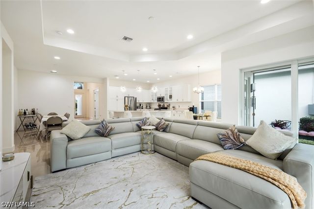 28604 Moraga LN, Bonita Springs, FL 34135