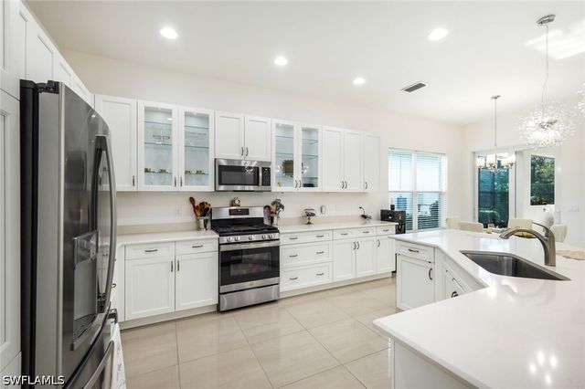 28604 Moraga LN, Bonita Springs, FL 34135