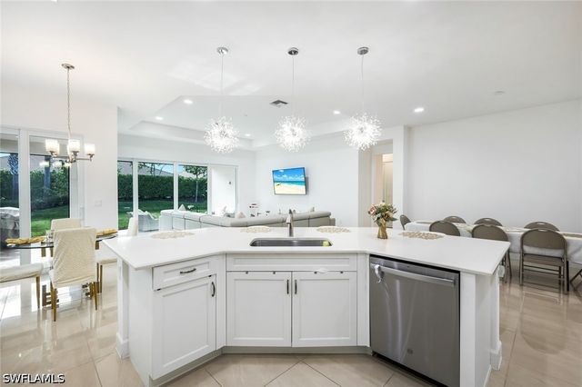 28604 Moraga LN, Bonita Springs, FL 34135