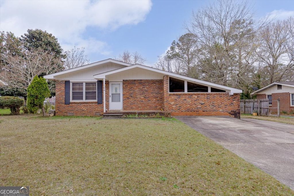 104 Oxford Lane, Warner Robins, GA 31088