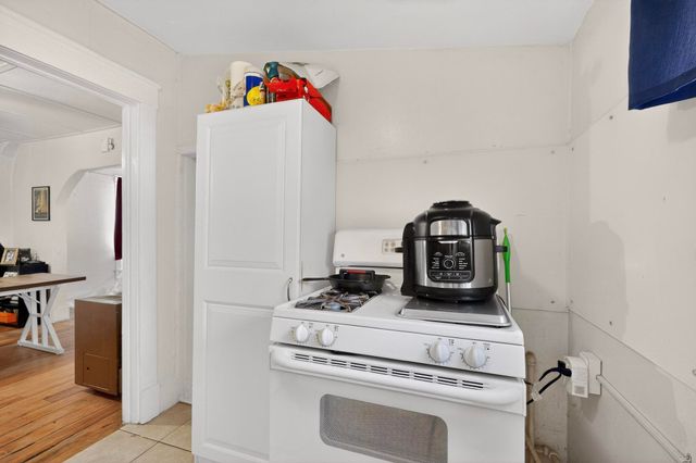 1204 Edith Boulevard SE, Albuquerque, NM 87102