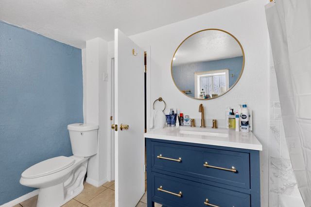 1204 Edith Boulevard SE, Albuquerque, NM 87102